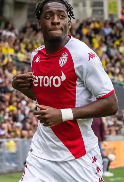 尤文圖斯對(duì)迪薩西興趣漸濃：轉(zhuǎn)會(huì)動(dòng)態(tài)與潛在阻礙分析