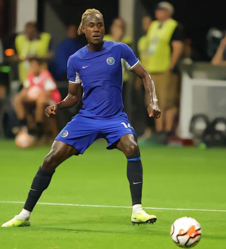 英超爭(zhēng)冠局勢(shì)：曼城戰(zhàn)平西漢姆后瓜帥態(tài)度轉(zhuǎn)變與前景分析